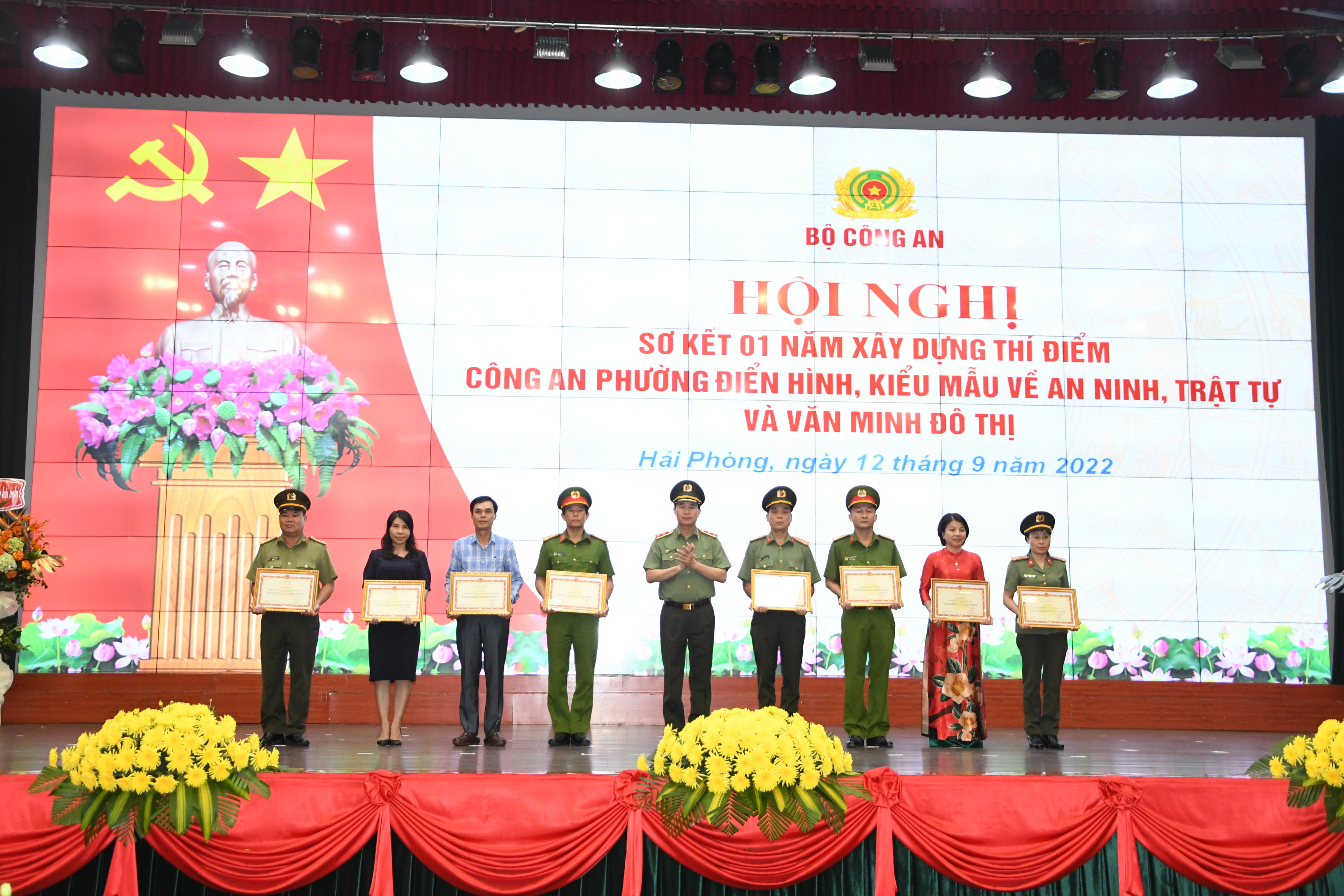 Bộ Công an sơ kết 1 năm thực hiện 